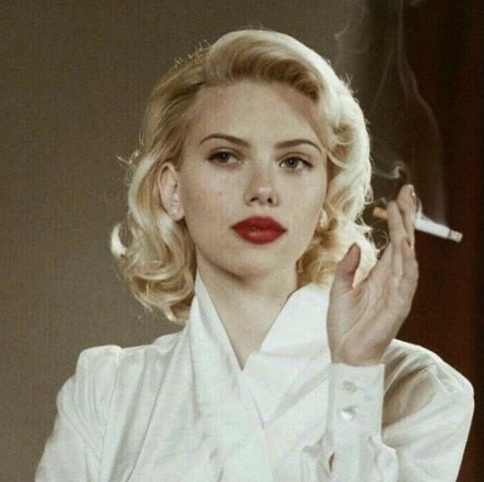 Scarlett Johansson abartılıyor mu?