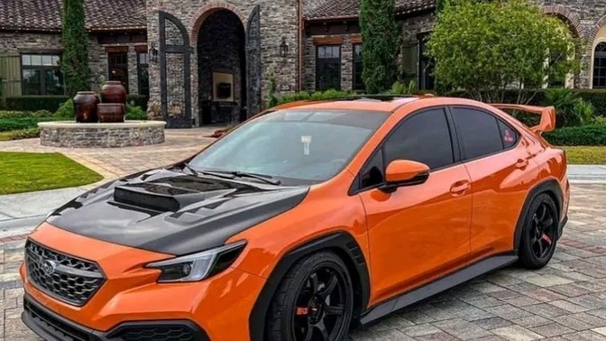 Subaru arabamın rengi güzel mi?