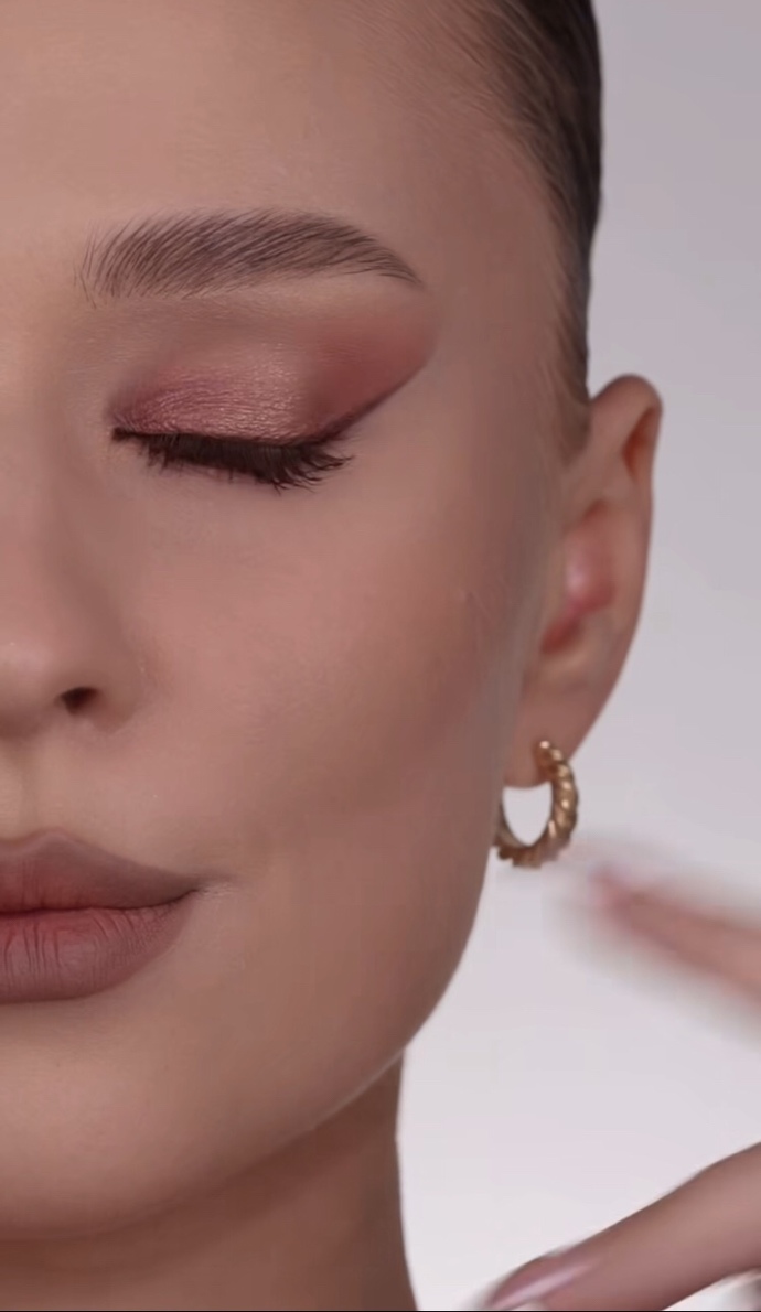 Bu makyaj düğün için güzel mi?