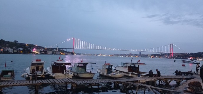 Böyle bir manzarada ne içmek isterdin✨?