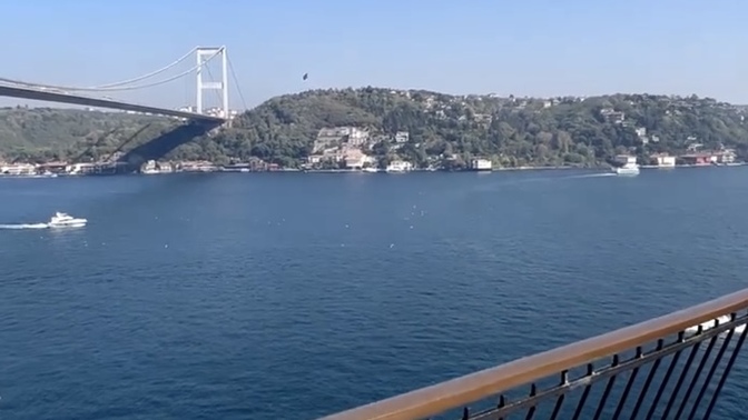 Böyle bir manzarada ne içmek isterdin✨?