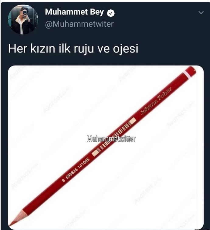 Her kızın ilk ruju ve ojesi kırmızı kurşun kalem midir?