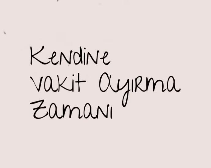 Birisi ile yemek yiyecek olsan bu kişi kim olurdu ?