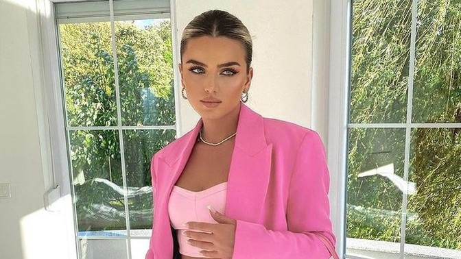 Blazer ceket altına en çok ne yakışır?