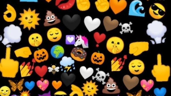 Karşı cinse bir emoji ile yürüyecek olsan bu hangi emoji ile olurdu?