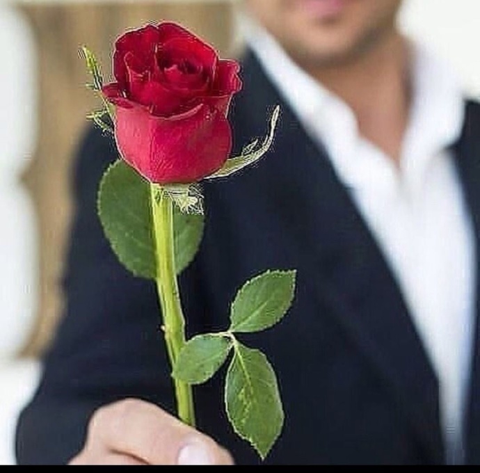 Romantik misiniz, romantikliğin sizce tanımı nedir 🥰?