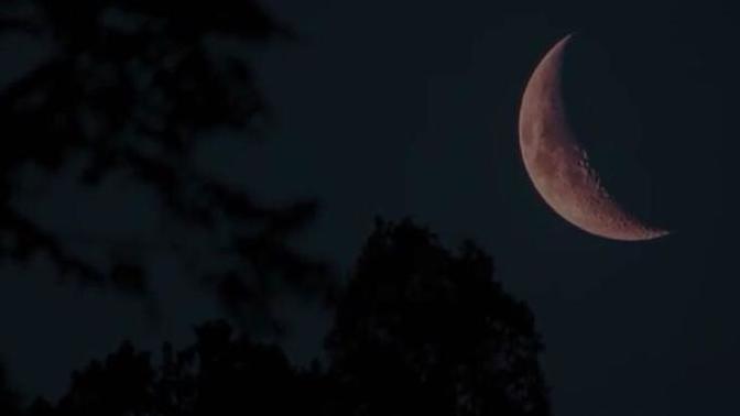 Gece midir insanı hüzünlendiren yoksa insan mıdır hüzünlenmek için geceyi bekleyen?
