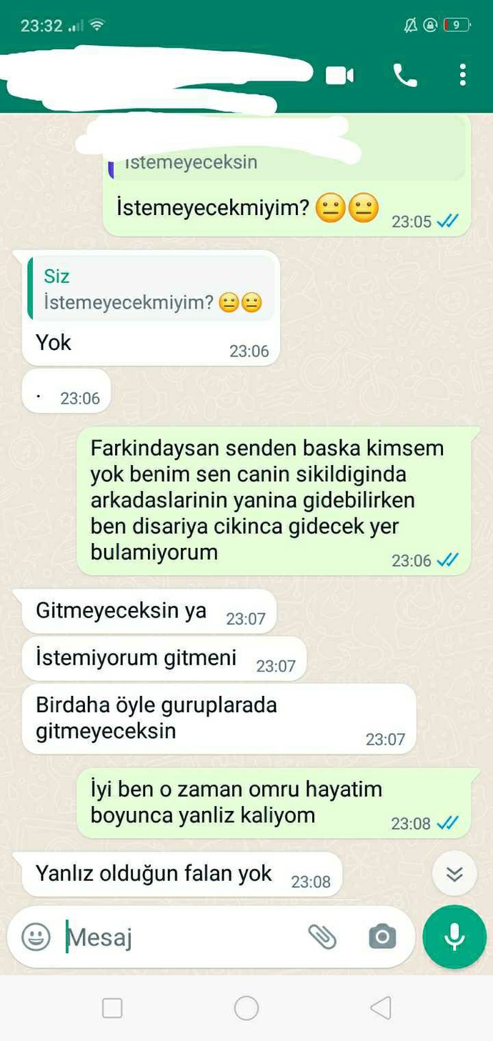 Sevgilim arkadas edinmeme izin vermiyor. Haklimi?