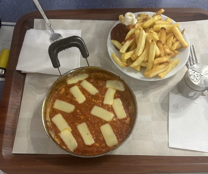 Sabah kahvaltısında menemen seven var mı?