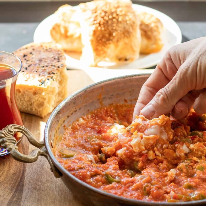Menemen dediğiniz soğanlı mı olur soğansız mı?
