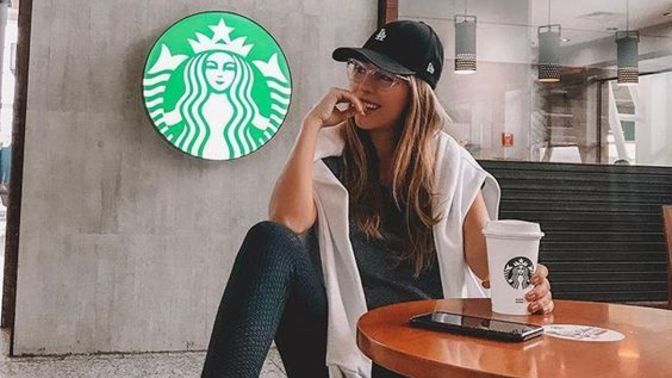 ilk defa Starbucks'a gideceğim. Nasıl sipariş veriliyor ya da ödeme yapılır?