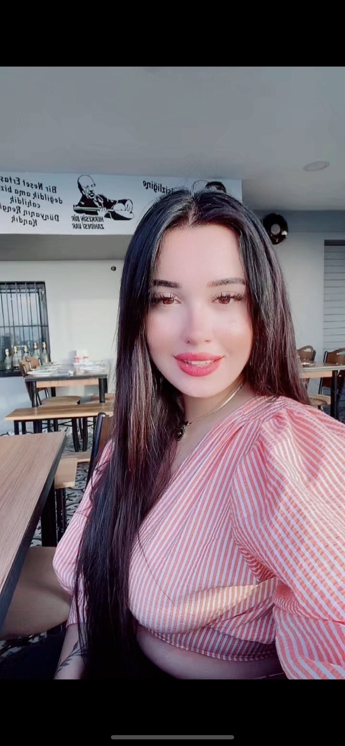 Güzel kadınların neden hayatında kimse olmaz?