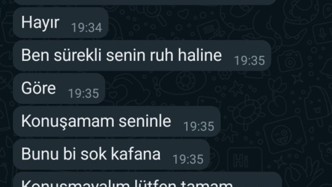 Flört ediyoruz bana böyle yazmış. Nazlıyım ama bahane mi ediyor?