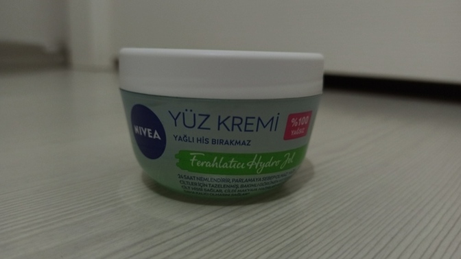 Bu kremden kullananınız var mı?
