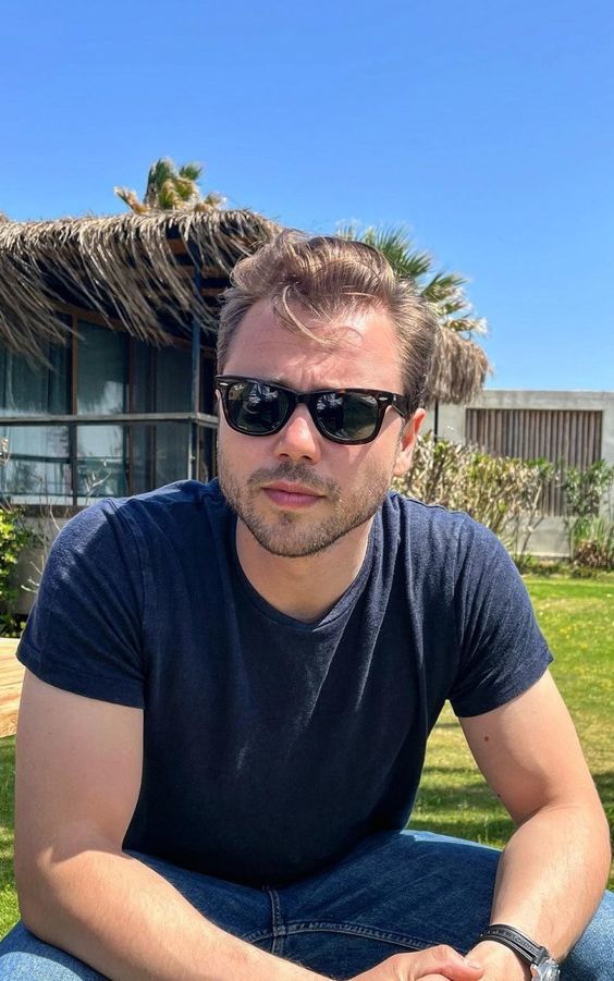 Yakışıklı erkek denince aklınızda nasıl profil oluşuyor?