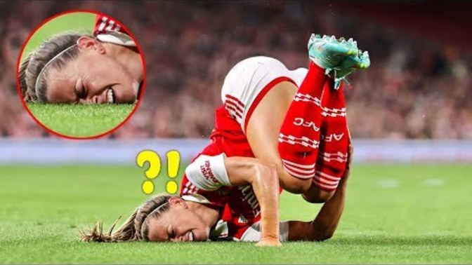 Kadın Futbolu Komedi Değil Mi?