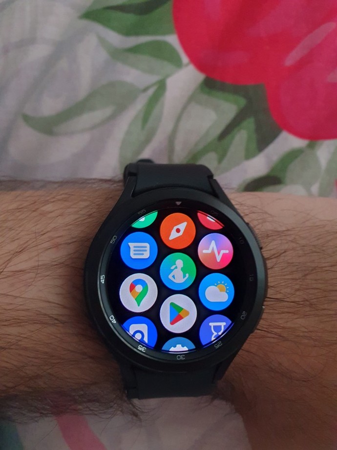 Samsung Galaxy Watch serisi mi? Apple watch serisi mi?