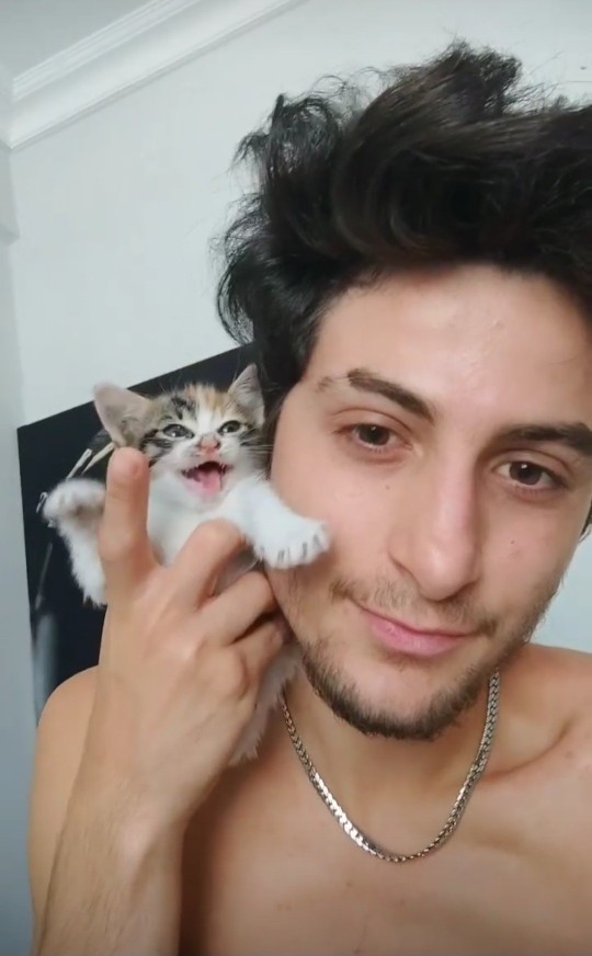 Benim oğluşum büyümüş mü 😓?