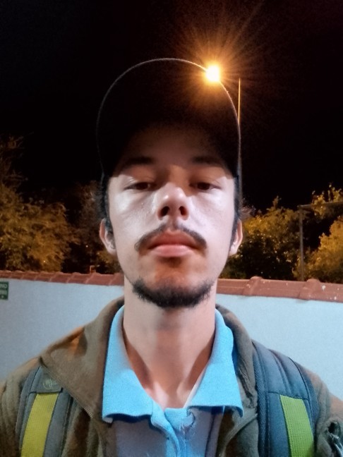 Çirkin Yakışıklı Normal neyim ben? Lütfen dürüst olun?