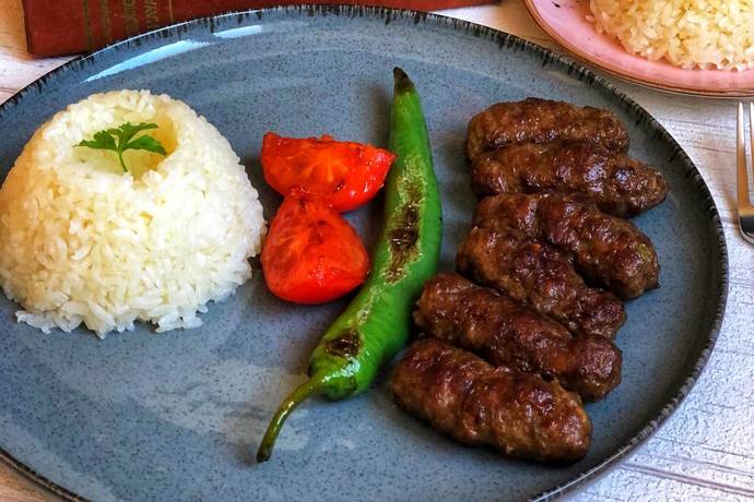 Tekirdağ köftesi mi inegöl köftesi mi?