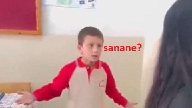 İlkokul öğrencisinin sınıf annesine söyledikleri sosyal medyada gündem oldu! Aile terbiyesinden mi sizce?