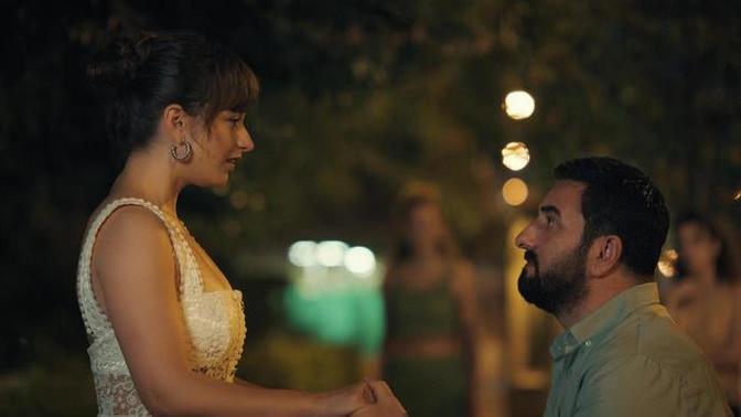 İlk yaşadığınız aşkla mı yoksa son yaşadığınız aşkla mı evlenmek isterdiniz?