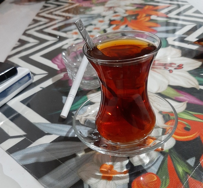 aŞkK..🚬 😌