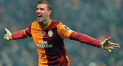 Ezeli rakibinizin en büyük yıldızı sizin takımınıza transfer olsaydı, tavrınız nasıl olurdu?