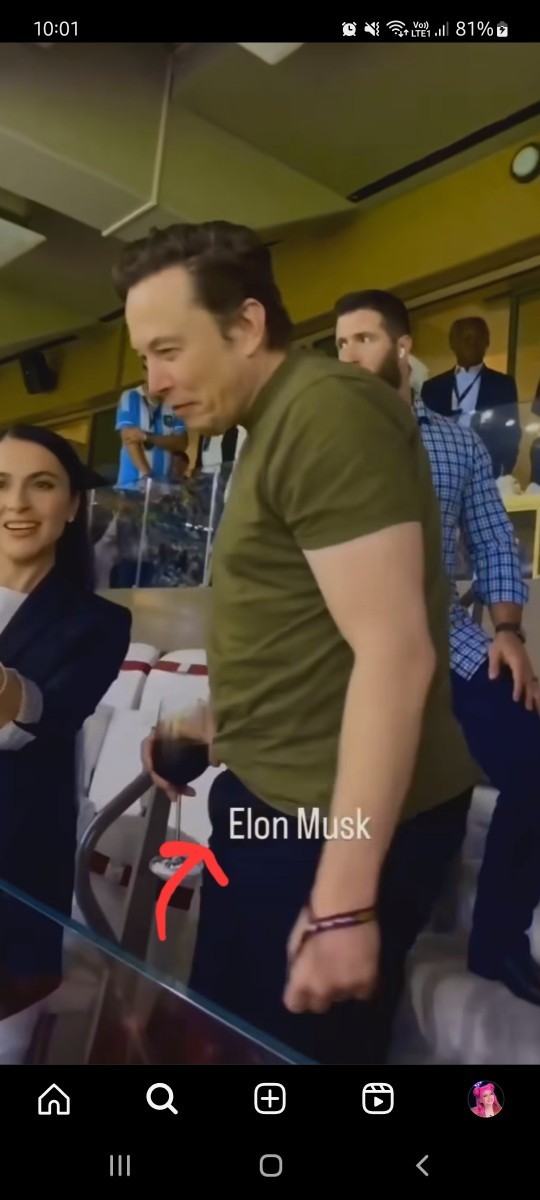 Elonda birsey farkettim banami sadece garip geldi?