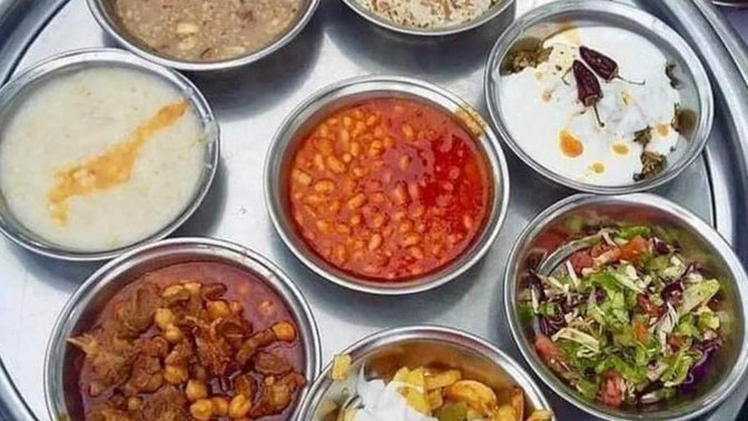 Bu tepsi önünüze gelse, ilk hangi tabağı alırdınız?