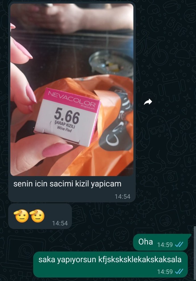 Sevgiliniz/flörtünüz istedi diye saç renginizi değiştirir misiniz?