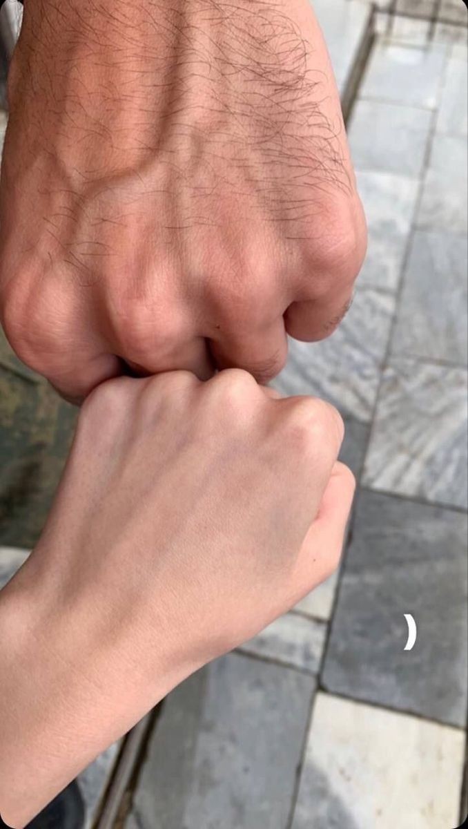 Sevgilinizin mi eli daha ağırdır yoksa sizin mi?