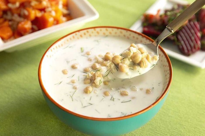 Soğuk ayran aşı çorbasında en çok hangi baharatları kullanmayı seversiniz 🙂?