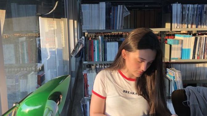 Sırf yalnız kalmamak için yanında olduğum arkadaşım sıkıcı ama iyi biri. Ne yapsam?