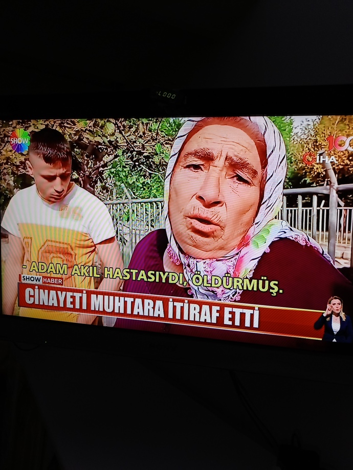 Ömrünü bir erkeğe adayan kadınlar saf değil mi?