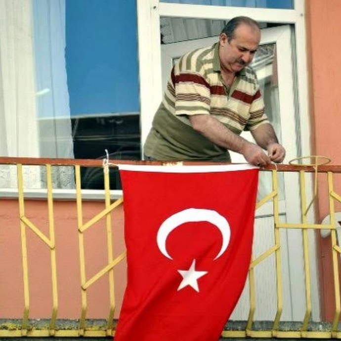 Astınız mı bayrakları🇹🇷?