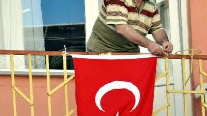 Astınız mı bayrakları🇹🇷?