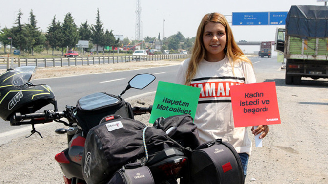 Motosikletiyle dünyayı gezen Gülşah Merve Yüksel’den 100. Yıl mesajı! Tam bir cumhuriyet kadını değil mi?