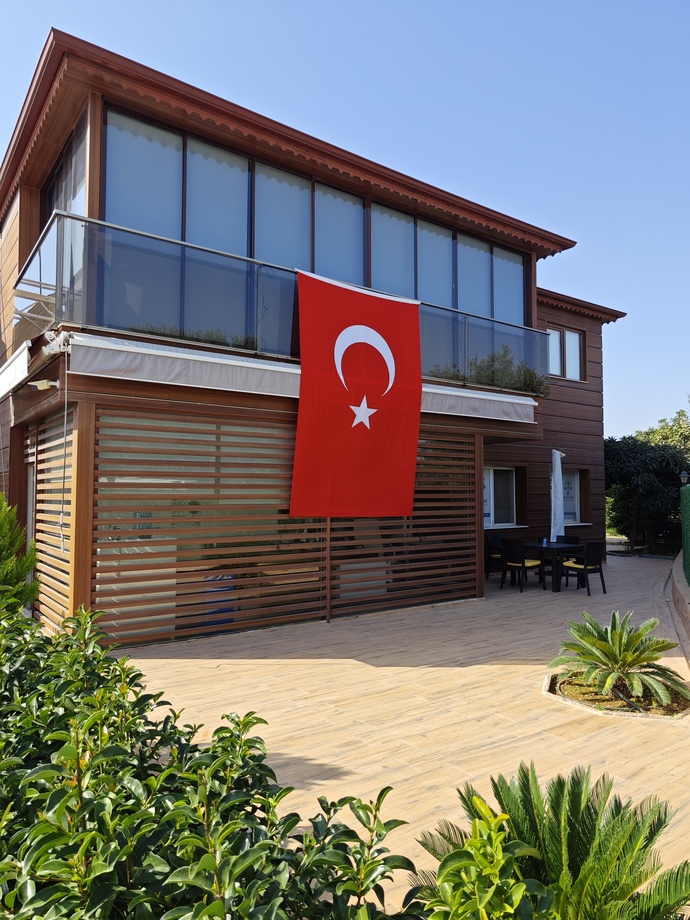 Resmi günlerde Bayrak asar mısınız?