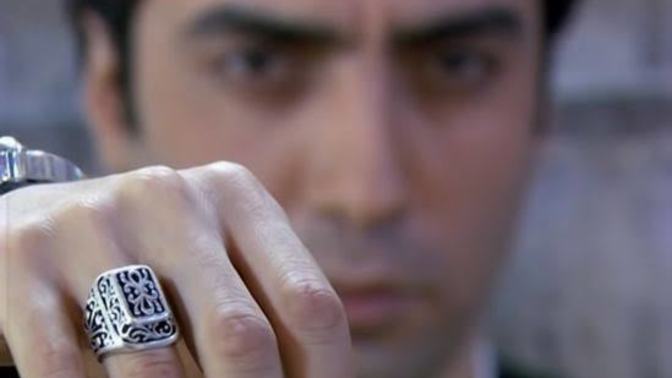 Erkeklerin yüzük takmasını nasıl buluyorsunuz?