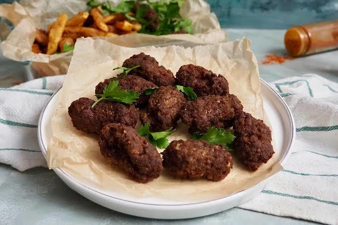 Köfte ile birlikte hangi yemek iyi gider?