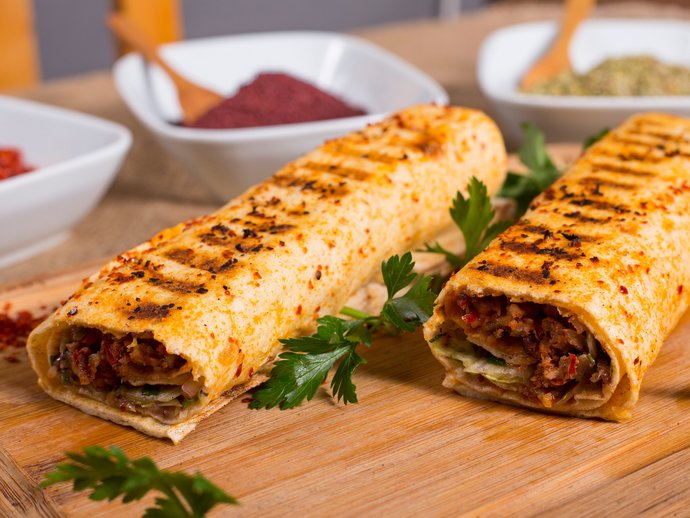 Adana dürüm mü yoksa lahmacun mu?