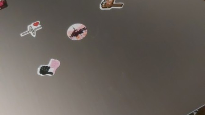 Sticker izi nasıl çıkar?