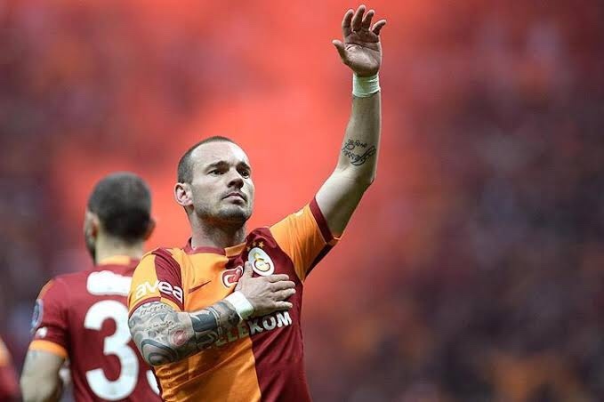 Ballon d'Or kazanamamış hangi efsane futbolcuya bu ödülü vermek isterdiniz?