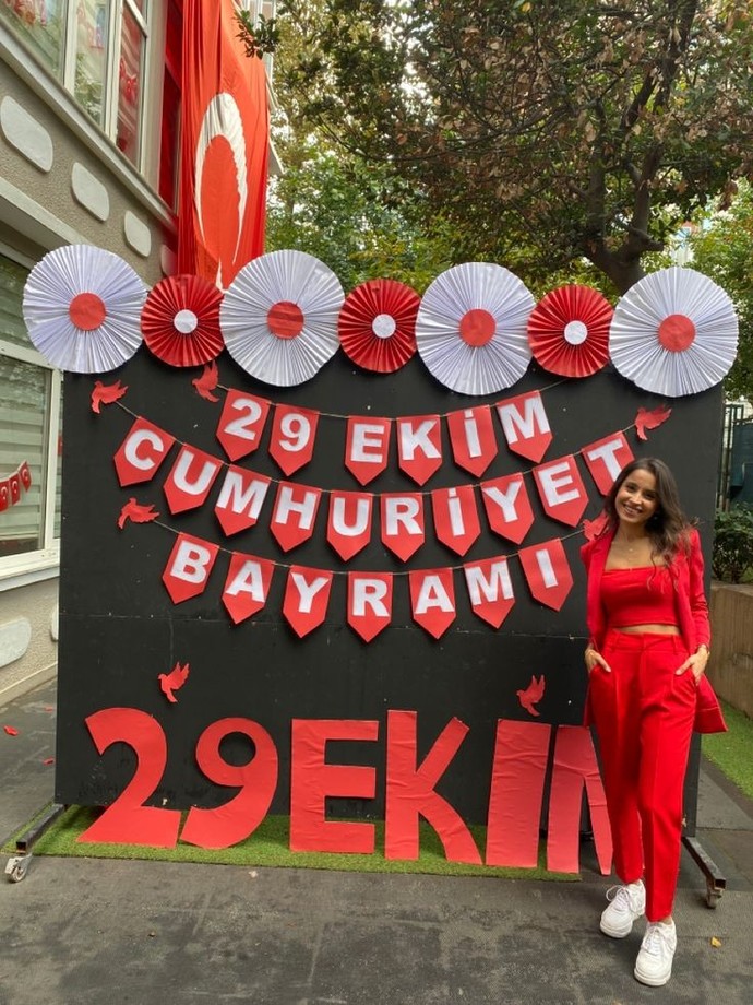 KızlarSoruyor, 29 Ekim Cumhuriyet Bayramı için logosunu değiştirmiş. Nasıl buldunuz?
