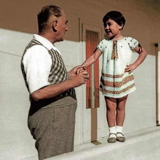 Cumhuriyet 100 yaşında 🇹🇷 100. yılda 100 Atatürk fotoğrafı! Sen de bir Atatürk fotoğrafı paylaşır mısın?