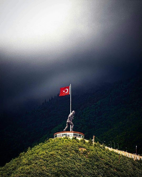 Cumhuriyet 100 yaşında 🇹🇷 100. yılda 100 Atatürk fotoğrafı! Sen de bir Atatürk fotoğrafı paylaşır mısın?