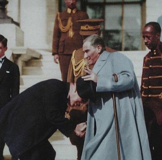 Cumhuriyet 100 yaşında 🇹🇷 100. yılda 100 Atatürk fotoğrafı! Sen de bir Atatürk fotoğrafı paylaşır mısın?