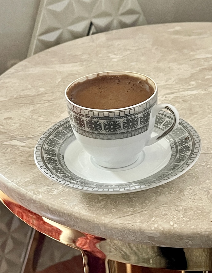 Tek başına Türk kahvesi içmek de yalnızlığa dahil mi?
