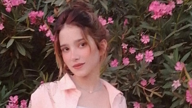 Bu yüze hangi gelin topuzu yakışır?